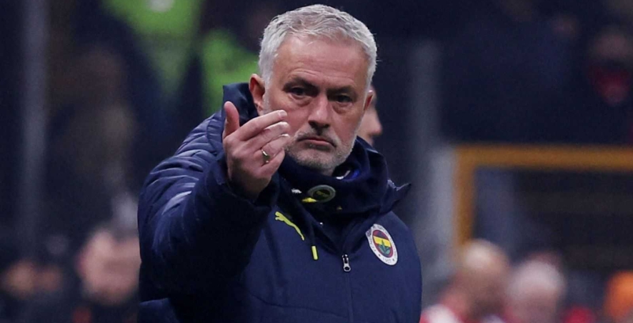 Вест-Хэм, Саудовская Аравия, сборная. Кого Жозе Моуриньо возглавит далее? Вест-Хэм, Саудовская Аравия, сборная. Кого Жозе Моуриньо возглавит далее?